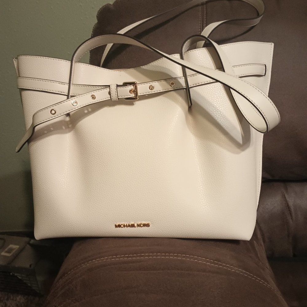 Michael Kors purse